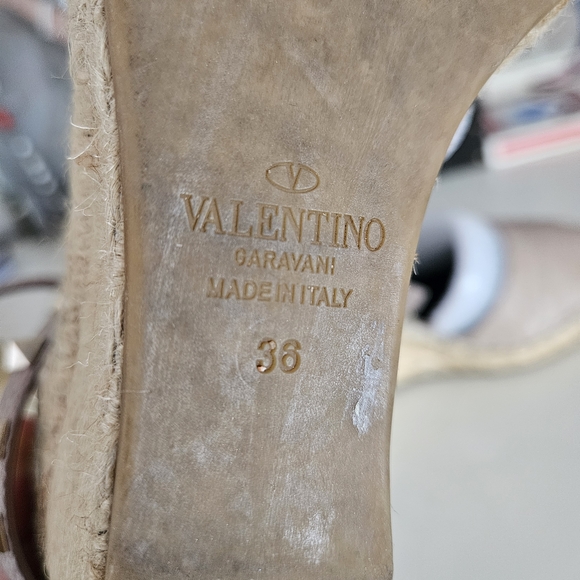 Valentino Garavani Studded Taupe Espadrilles - Picture 4 of 8